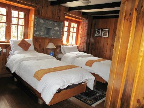 Everest Luxury Mountain Lodge